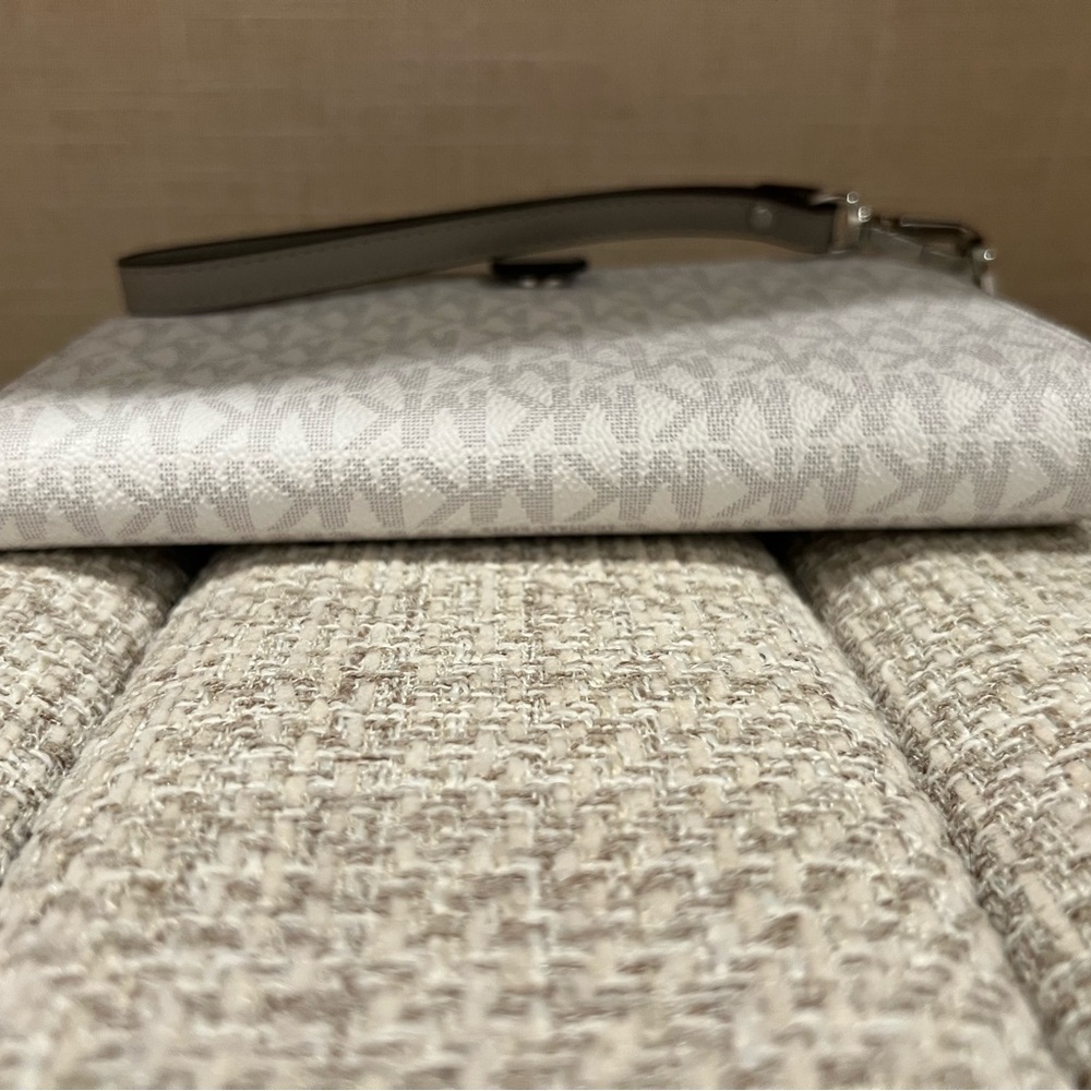 Michael Kors White Logo Slip-Ons and Wristlet - Picture 12 of 13